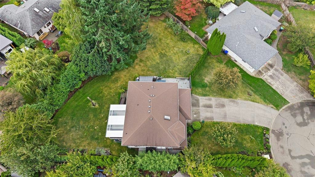 1557 Flicker Place, Courtenay, BC, V9N 8M6 - 52