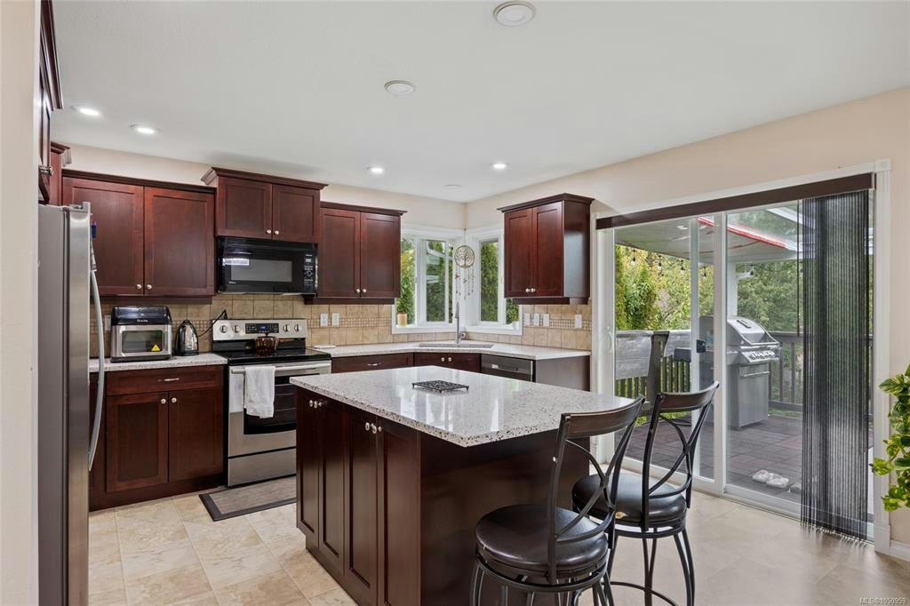 1557 Flicker Place, Courtenay, BC, V9N 8M6 - 25