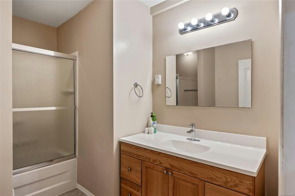 1557 Flicker Place, Courtenay, BC, V9N 8M6 - 16
