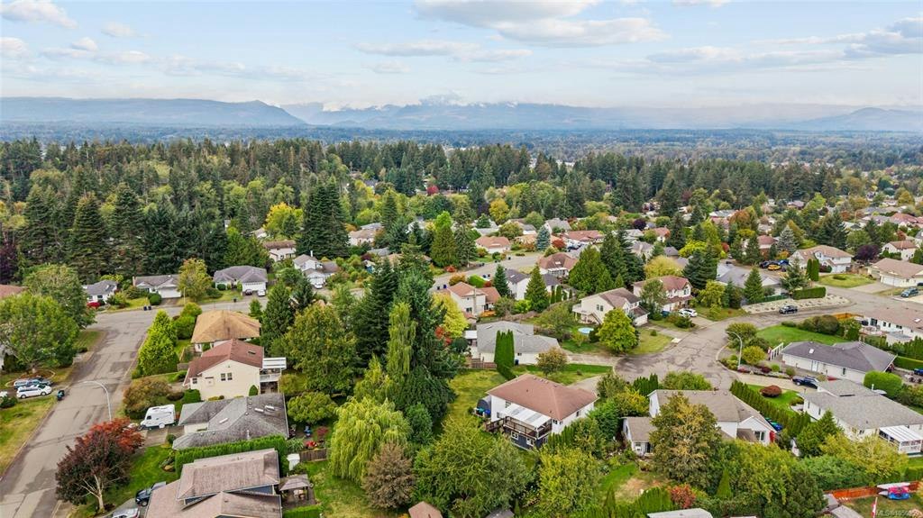 1557 Flicker Place, Courtenay, BC, V9N 8M6 - 54