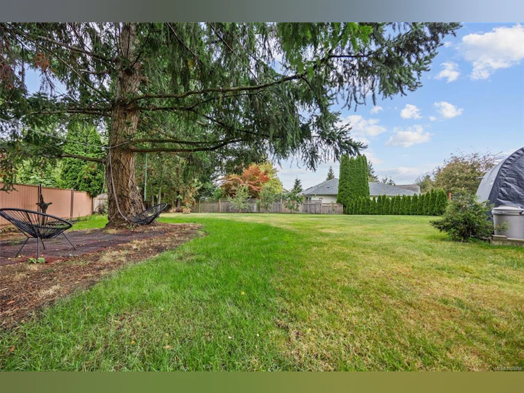 1557 Flicker Place, Courtenay, BC, V9N 8M6 - 45