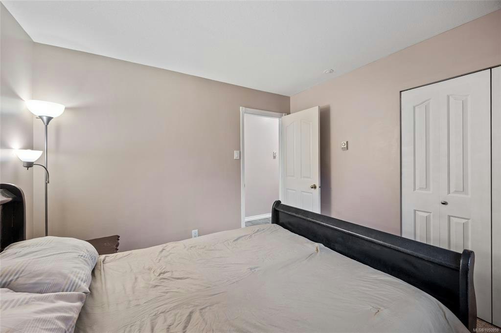 1557 Flicker Place, Courtenay, BC, V9N 8M6 - 13
