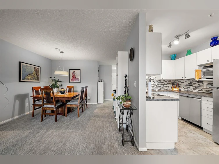304-535 Manchester Road, Victoria, BC, V8T 5J1 - 6
