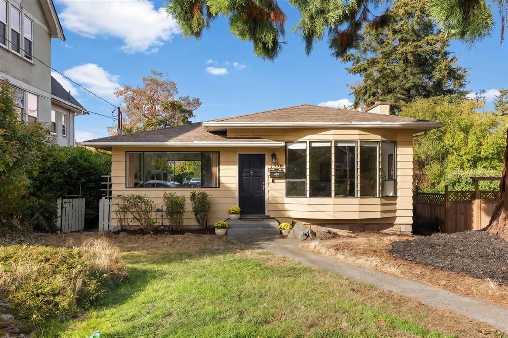1556 Gladstone Avenue, Victoria, BC, V8R 1S5