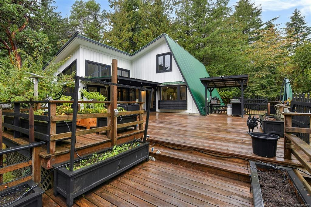 505 Bayview Drive, Mayne Island, BC, V0N 2J1 - 2