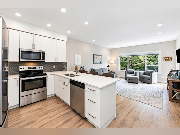 408-280 Island Highway, View Royal, BC, V9B 1G5 - 3
