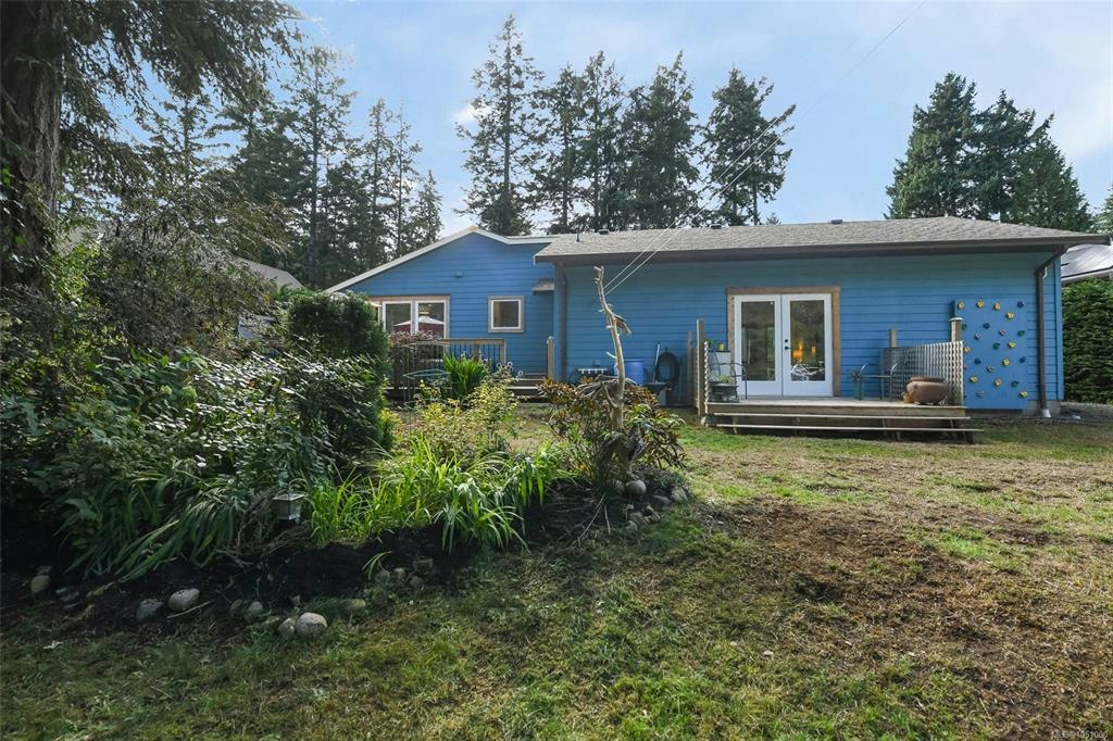 606 Colby Road, Comox, BC, V9M 4H8 - 9
