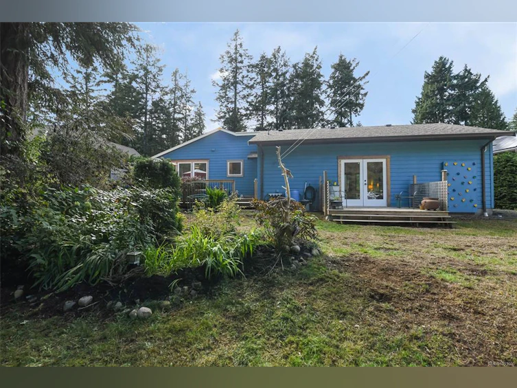 606 Colby Road, Comox, BC, V9M 4H8 - 9
