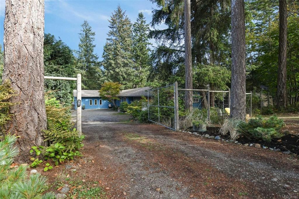 606 Colby Road, Comox, BC, V9M 4H8 - 2