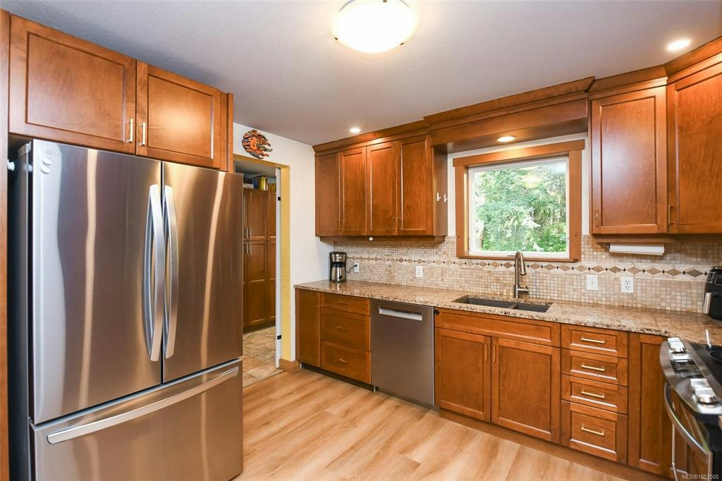 606 Colby Road, Comox, BC, V9M 4H8 - 14