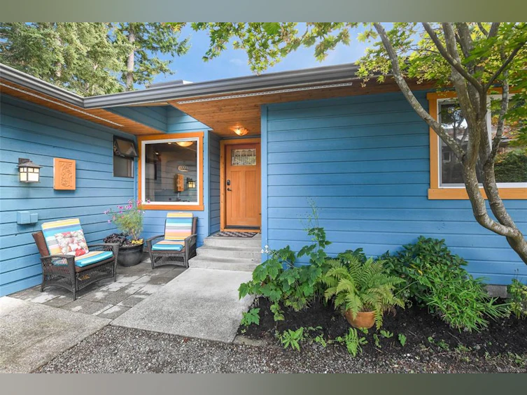 606 Colby Road, Comox, BC, V9M 4H8 - 5