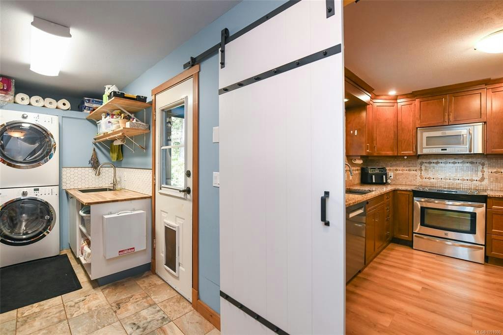 606 Colby Road, Comox, BC, V9M 4H8 - 24