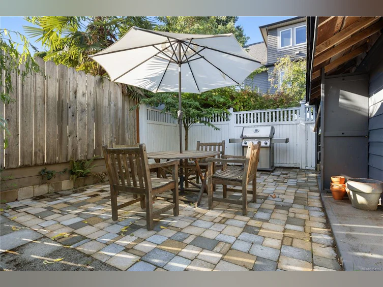 741 Cowper Street, Saanich, BC, V9A 2G1 - 37