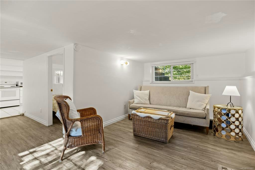 741 Cowper Street, Saanich, BC, V9A 2G1 - 27