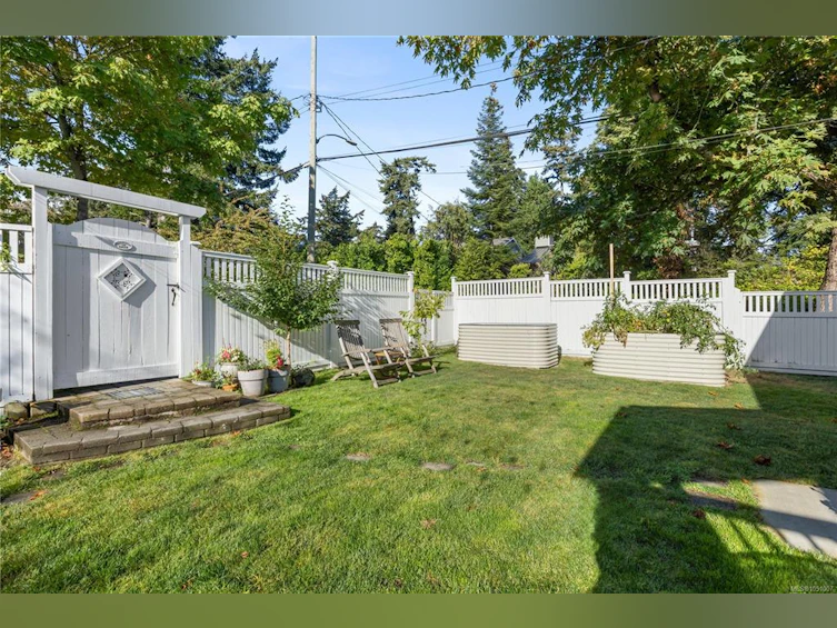 741 Cowper Street, Saanich, BC, V9A 2G1 - 41