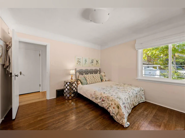 741 Cowper Street, Saanich, BC, V9A 2G1 - 19