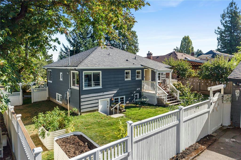 741 Cowper Street, Saanich, BC, V9A 2G1 - 43