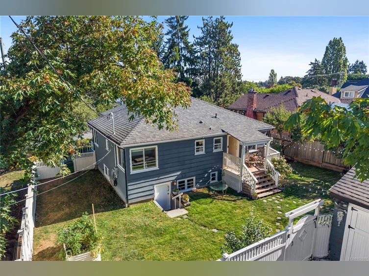 741 Cowper Street, Saanich, BC, V9A 2G1 - 44