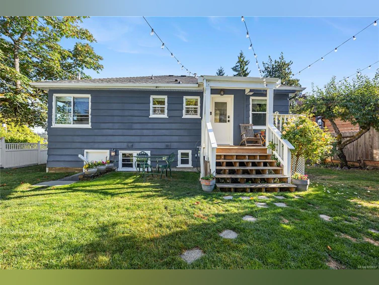741 Cowper Street, Saanich, BC, V9A 2G1 - 42