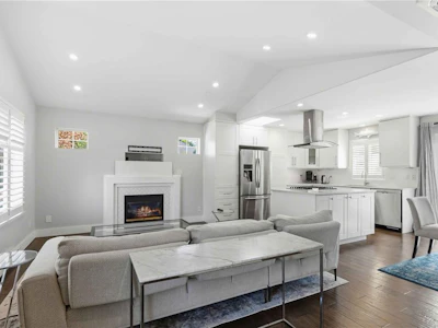 2508 Shakespeare Street - 2