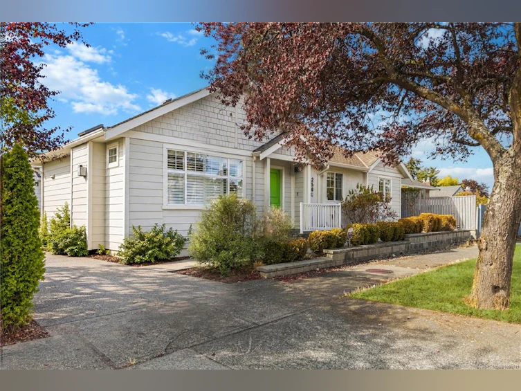 2508 Shakespeare Street, Victoria, BC, V8R 4G5 - 5