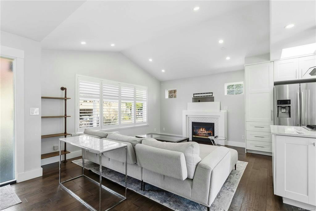 2508 Shakespeare Street - 3