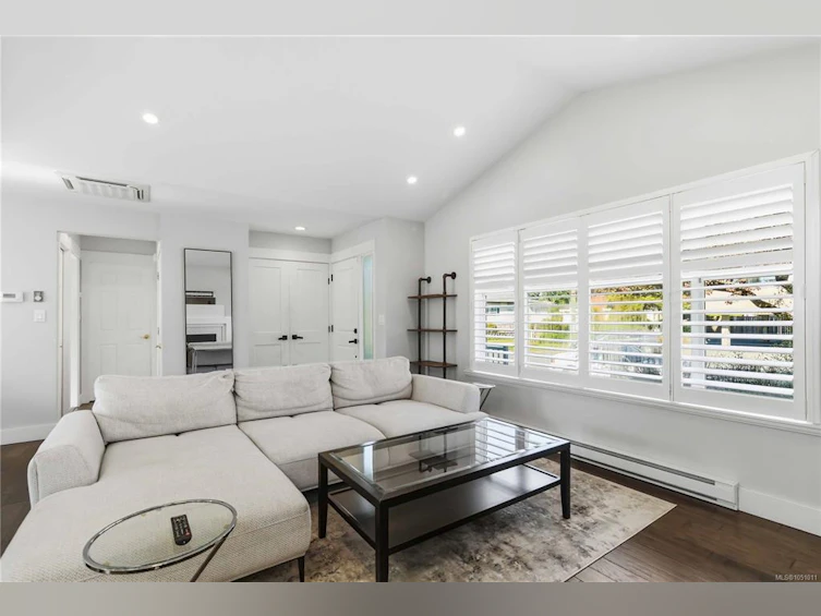 2508 Shakespeare Street, Victoria, BC, V8R 4G5 - 9
