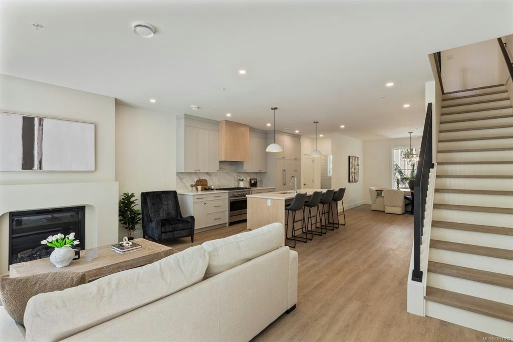 107-2770 Vantilburg Crescent - 5