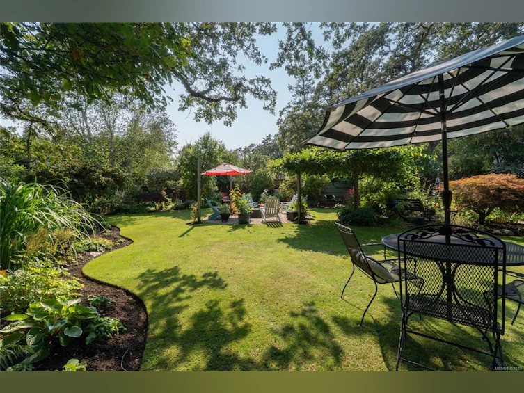 2125 Central Avenue, Oak Bay, BC, V8S 2R4 - 52
