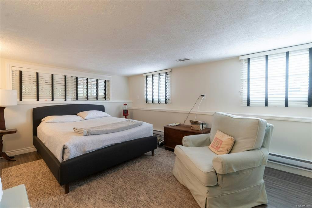 2125 Central Avenue, Oak Bay, BC, V8S 2R4 - 24