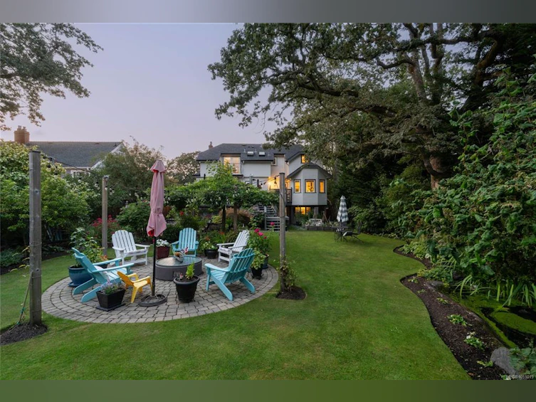2125 Central Avenue, Oak Bay, BC, V8S 2R4 - 40