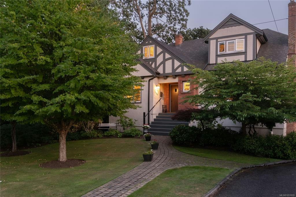 2125 Central Avenue, Oak Bay, BC, V8S 2R4