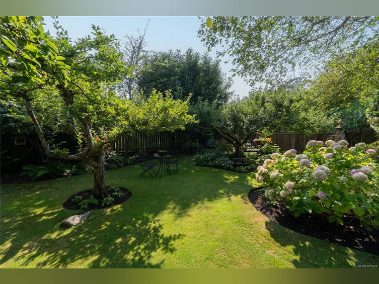 2125 Central Avenue, Oak Bay, BC, V8S 2R4 - 45