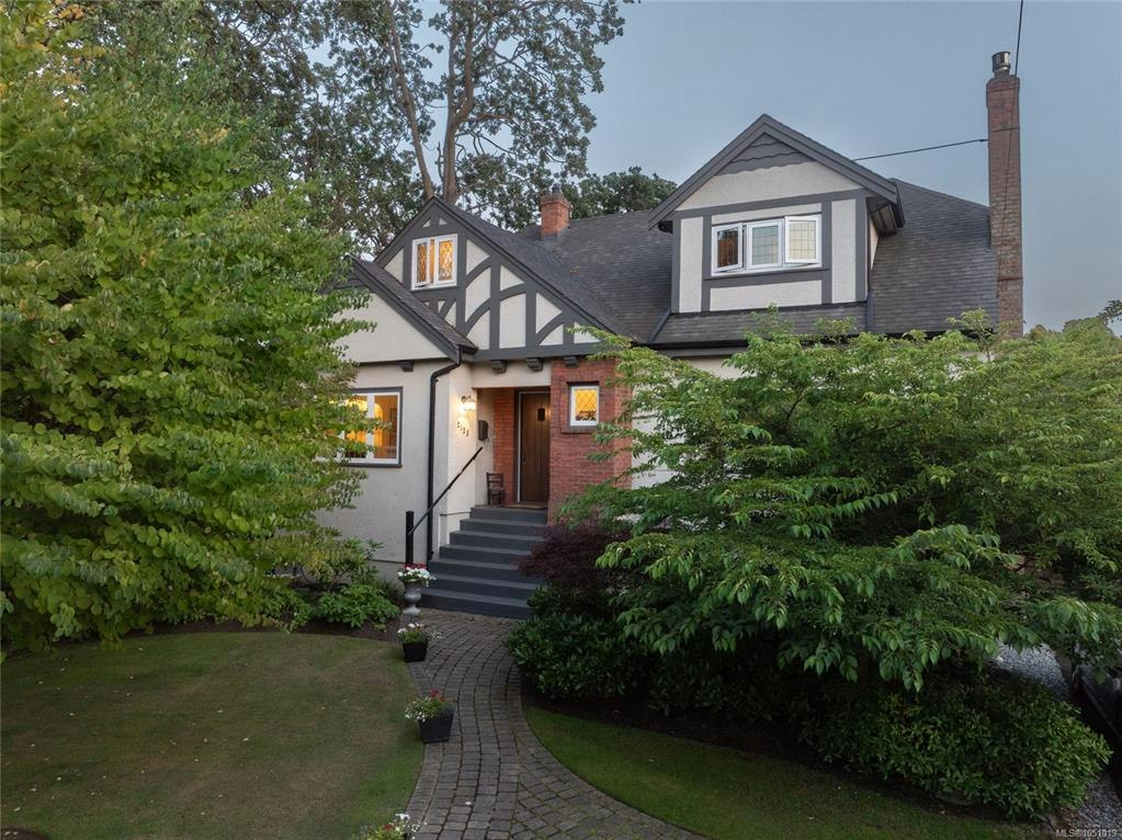 2125 Central Avenue, Oak Bay, BC, V8S 2R4 - 55