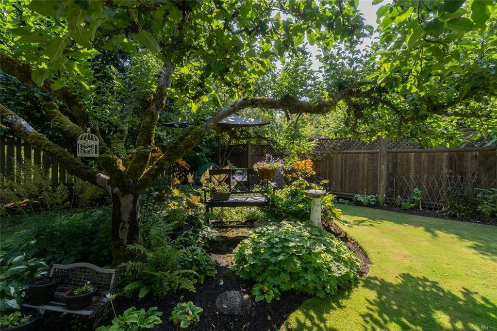 2125 Central Avenue, Oak Bay, BC, V8S 2R4 - 46