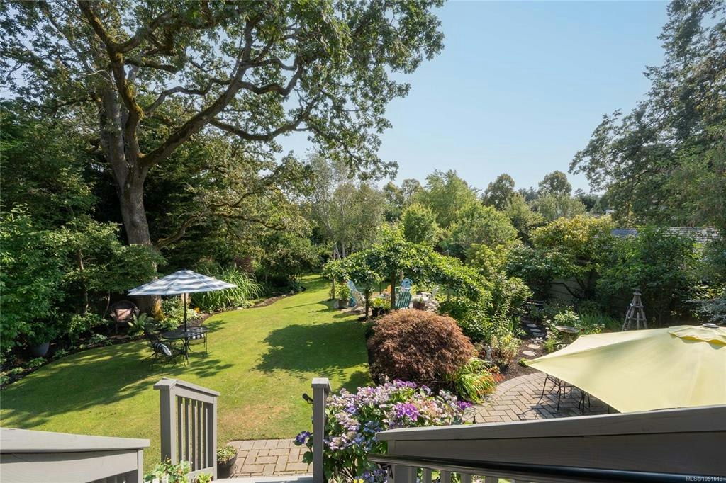 2125 Central Avenue, Oak Bay, BC, V8S 2R4 - 33