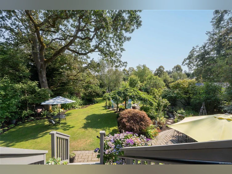2125 Central Avenue, Oak Bay, BC, V8S 2R4 - 33