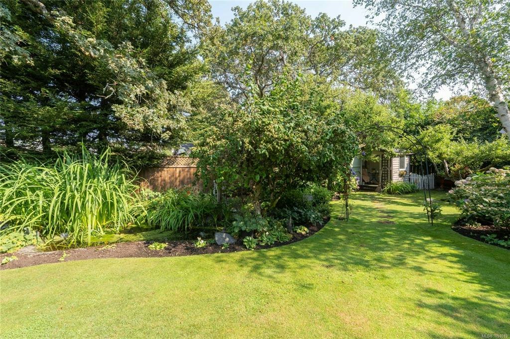 2125 Central Avenue, Oak Bay, BC, V8S 2R4 - 49