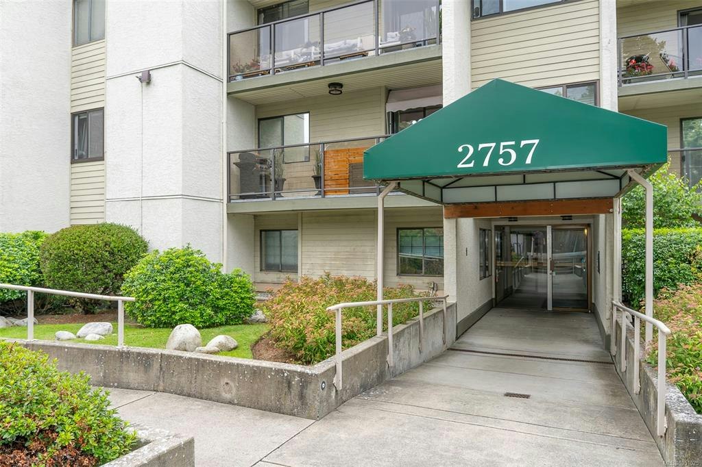104-2757 Quadra Street, Victoria, BC, V8T 4E5