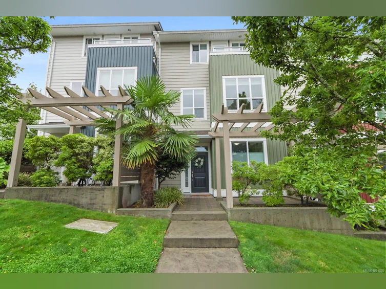 3-6115 Glacier Way, Nanaimo, BC, V9T 0H8