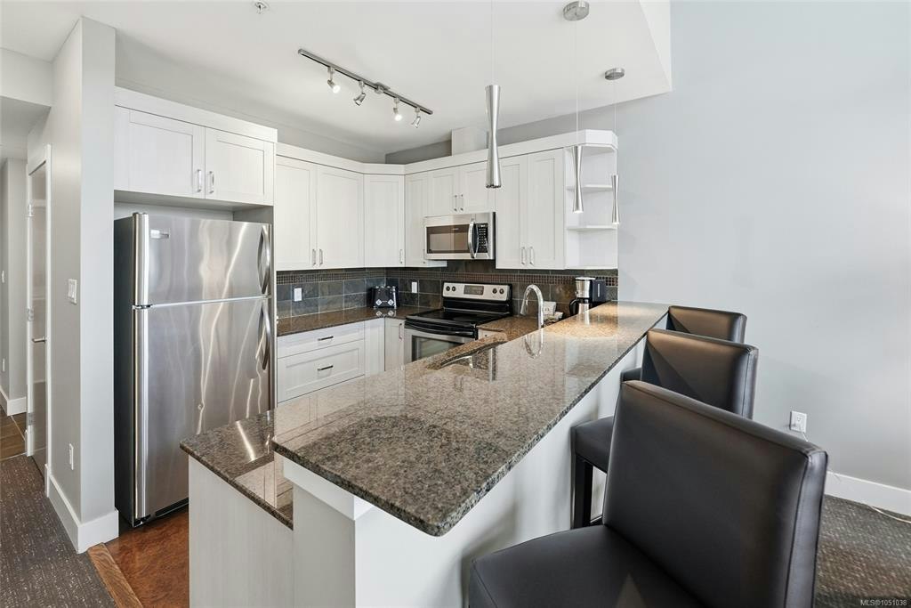 903/904A-181 Beachside Drive - 4