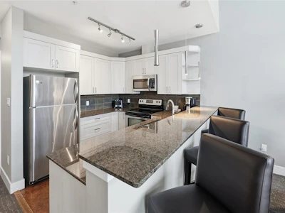 903/904A-181 Beachside Drive - 4