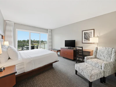 903/904A-181 Beachside Drive - 5