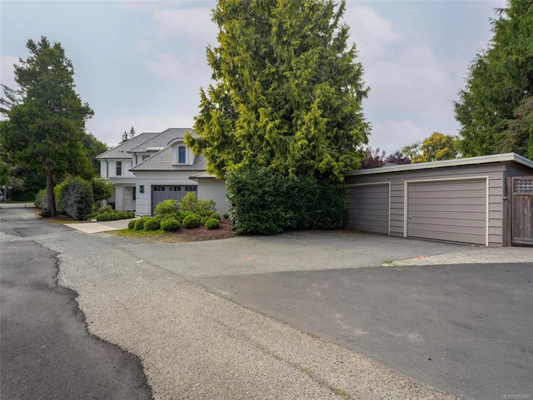 2568 Margate Avenue, Oak Bay, BC, V8S 3A4 - 21