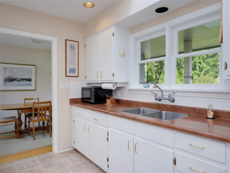 2568 Margate Avenue, Oak Bay, BC, V8S 3A4 - 7