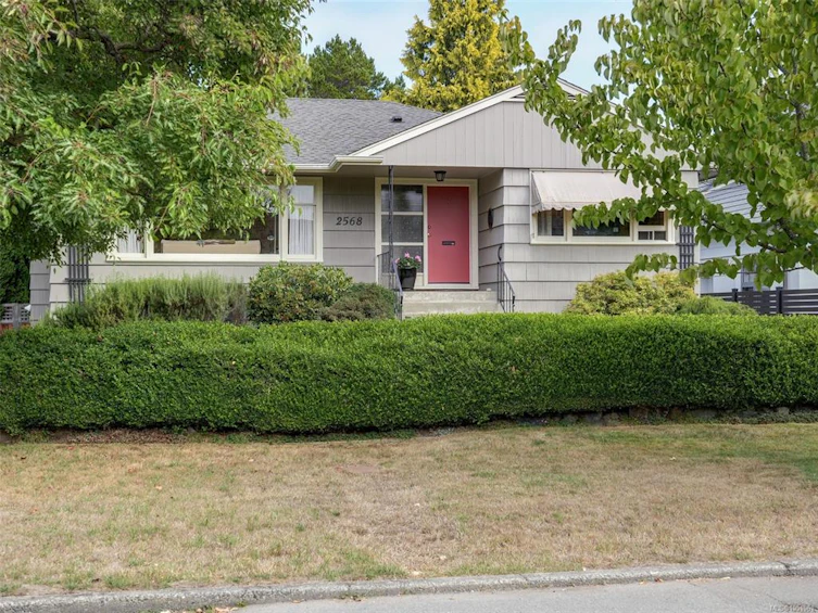 2568 Margate Avenue, Oak Bay, BC, V8S 3A4