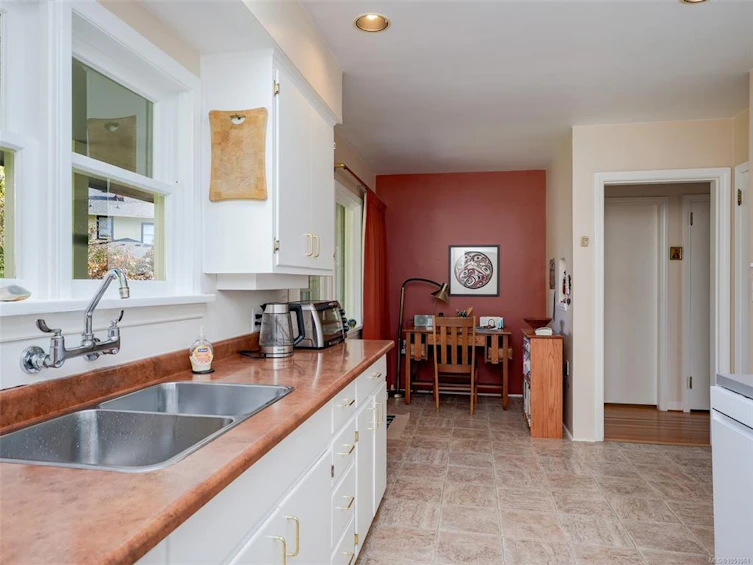 2568 Margate Avenue, Oak Bay, BC, V8S 3A4 - 6