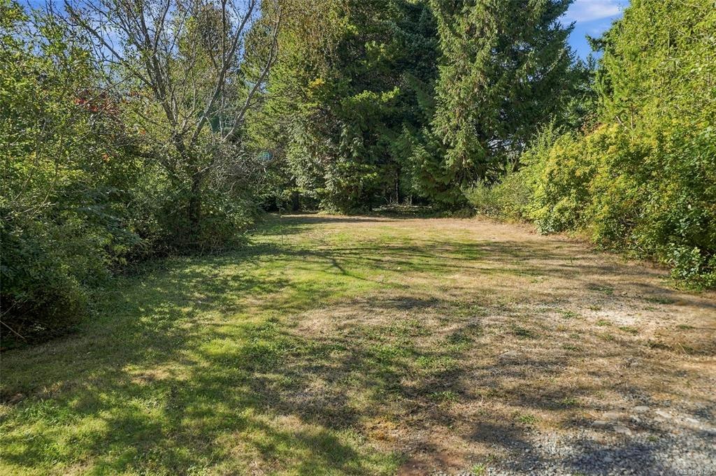 3060 Thorpe Road, Qualicum Beach, BC, V9K 1Z7 - 9