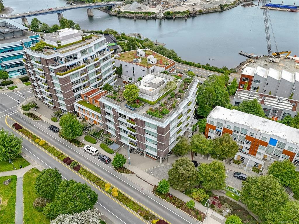 406-391 Tyee Road, Victoria, BC, V9A 0A9