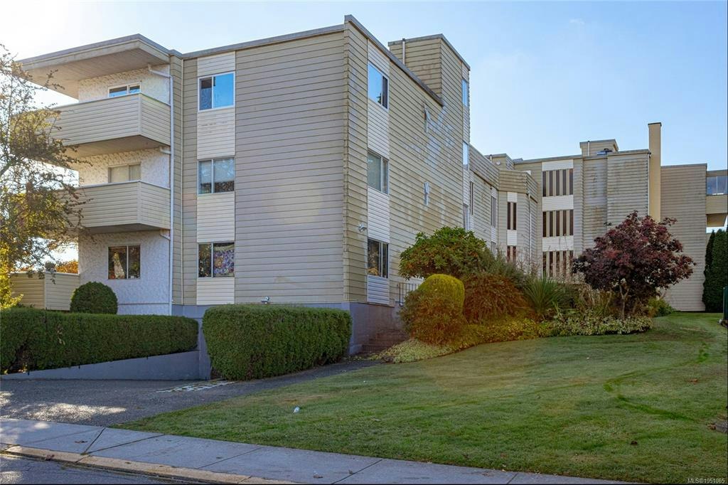 204-877 Ellery Street, Esquimalt, BC, V9A 4R8